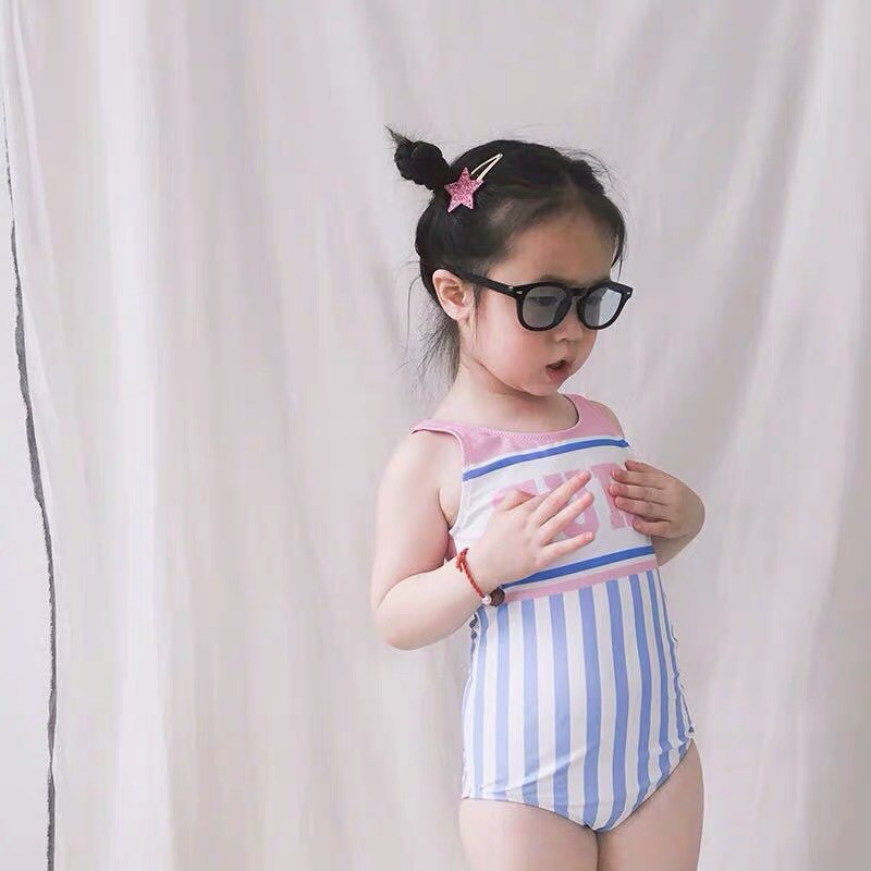 Bộ đi bơi bộ đi biển cho bé gái 8-18kg Củ khoai tây shop mua 1 được 2 giá siêu hot siêu dễ thương