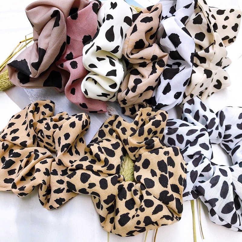 Dây cột tóc Scrunchies lụa bò sữa hoạ tiết nhỏ xinh xắn thời trang cho nữ