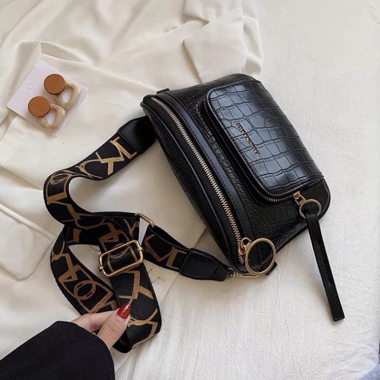 Túi đeo chéo bao tử nữ đẹp cá tính đi chơi hot trend