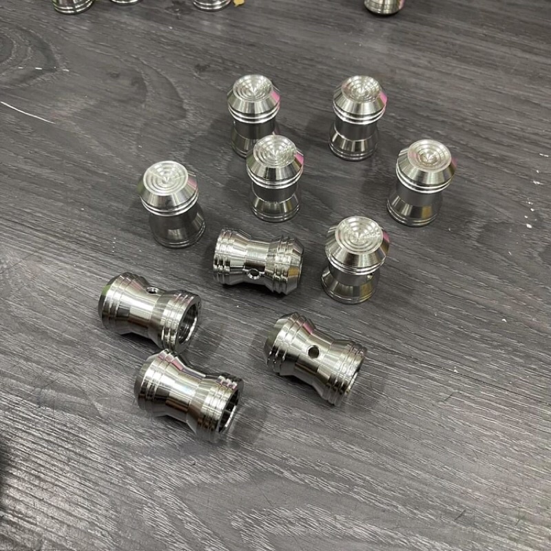 chụp dò đạp mẫu hạ bậc salaya inox cho mọi dòng xe