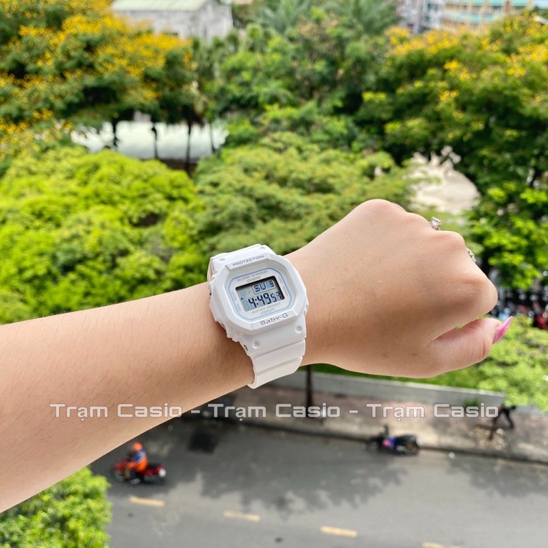 Đồng hồ nữ Casio Baby-G BGD-560-7A - Kích thước vỏ : 44,7×40×12,5mm