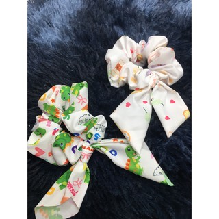 Cột tóc scrunchies có dây nơ dài