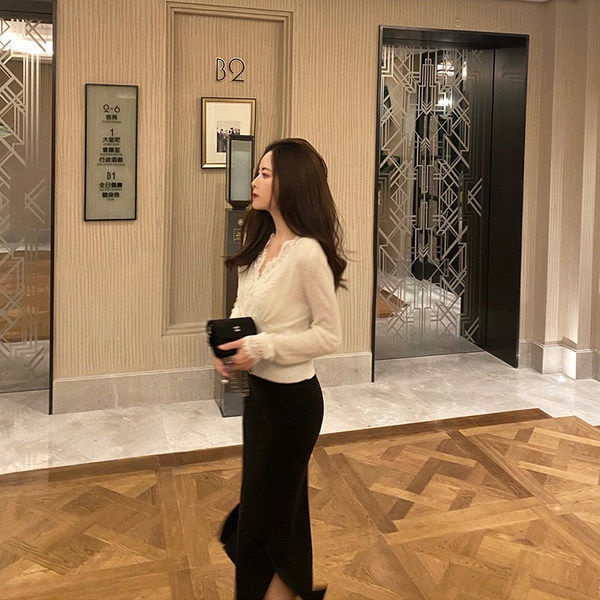 Áo sơ mi dài tay cổ chữ V phối ren thời trang dành cho nữ