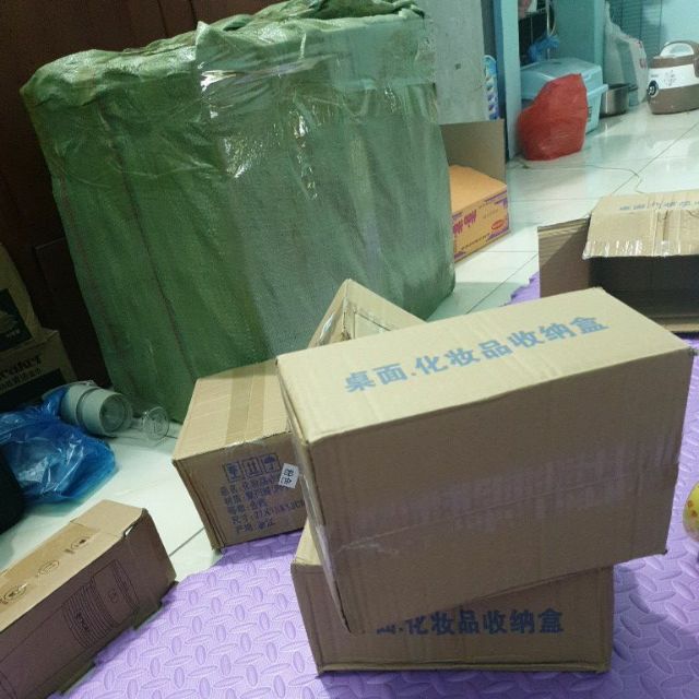 Khay mĩ phẩm