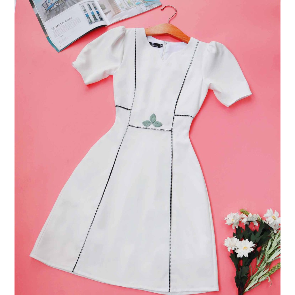 [Mã FAGREEN245 giảm 10% tối đa 30K đơn 99K] [FREESHIP] Váy trắng dự tiệc thanh lịch mềm mát họa tiết kẻ sọc