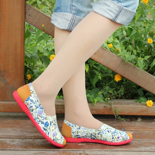 Giày Nữ Slip On Họa Tiết Hoa Văn (g39)