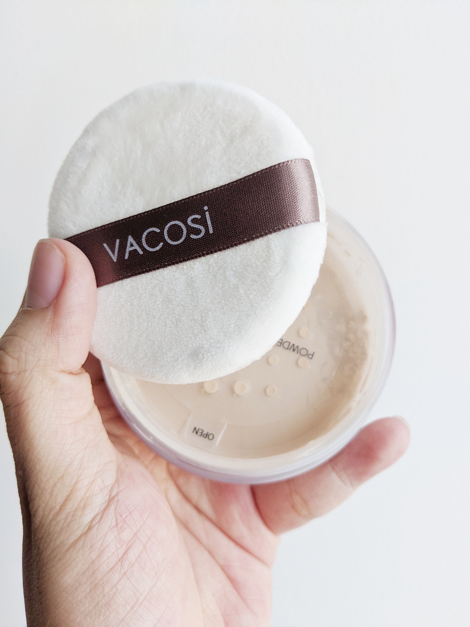 Phấn phủ bột siêu mịn kiềm dầu Vacosi Natural Studio Loose Powder 30g | BigBuy360 - bigbuy360.vn