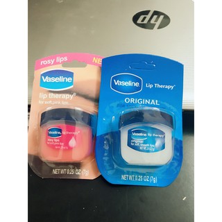 Son dưỡng mềm môi hương dâu