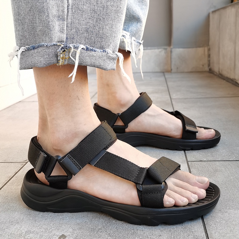 Giày Sandal Siêu Nhẹ Size 39-46 Thời Trang Đi Biển Mùa Hè Cho Nam