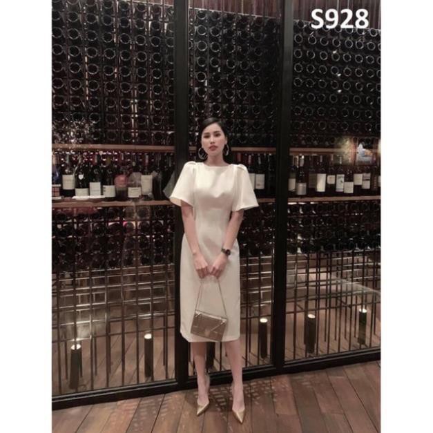 Váy Đầm Body, Đầm Trắng Dự Tiệc Body Tay Loe Chíp Siêu Đẹp Với Tông Trắng Tôn Dáng Cực Xinh Với Dáng Đồng Hồ Cát | BigBuy360 - bigbuy360.vn