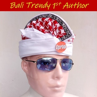 Áo viền đỏ trắng Udeng bali