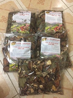 Lá tắm dao đỏ mẹ sau sinh