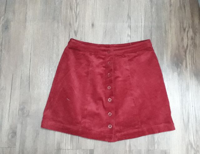 Chân váy nhung đỏ chất cực đẹp | BigBuy360 - bigbuy360.vn