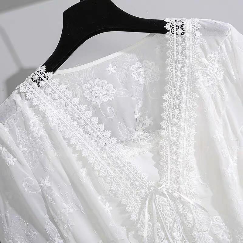 Váy Du Lịch Đi Biển Màu Trắng 3 Món