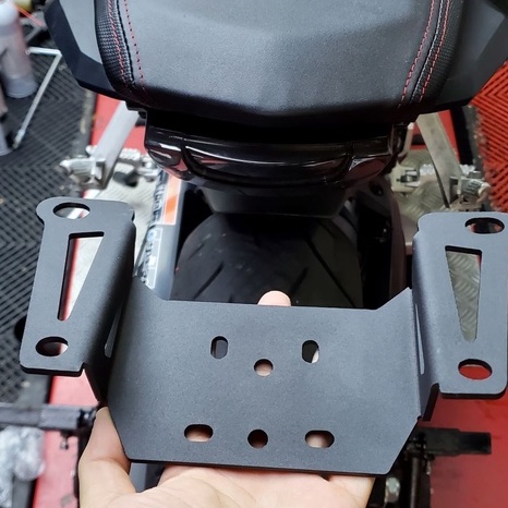 Đế bắt pad cắt đuôi biển số CBR650R / CB650R Honda - Home Motorcycle Workshop