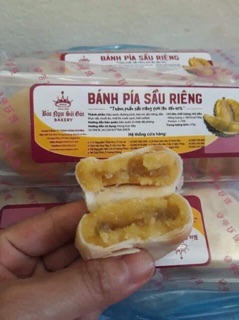 BÁNH PÍA SẦU RIÊNG
