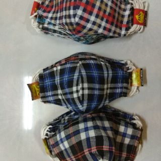 10 chiếc khẩu trang nam kẻ đẹp