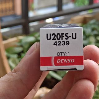 Bugi Denso U20FS-U chân ngắn 10mm