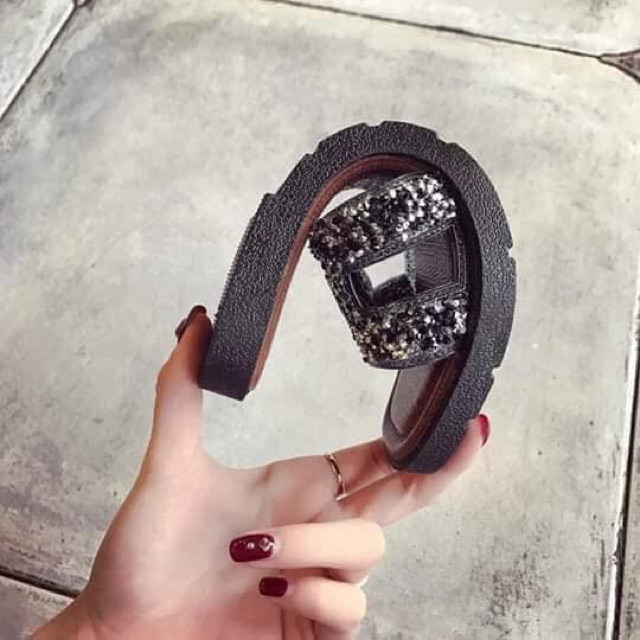 Dép đá HM sẵn sz 37 Đen