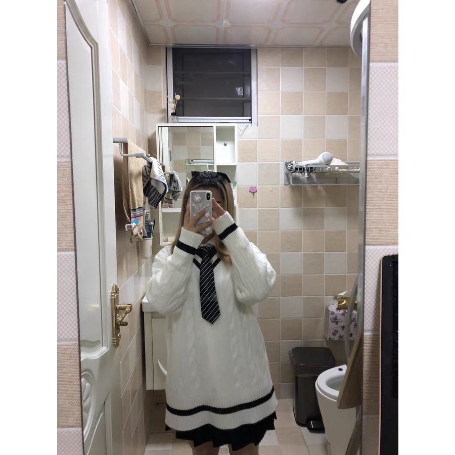 Áo len nữ phong cách Hàn Quốc trẻ trung, dễ thương | BigBuy360 - bigbuy360.vn