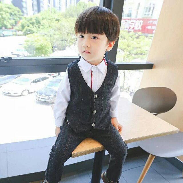 Set trang phục cho bé