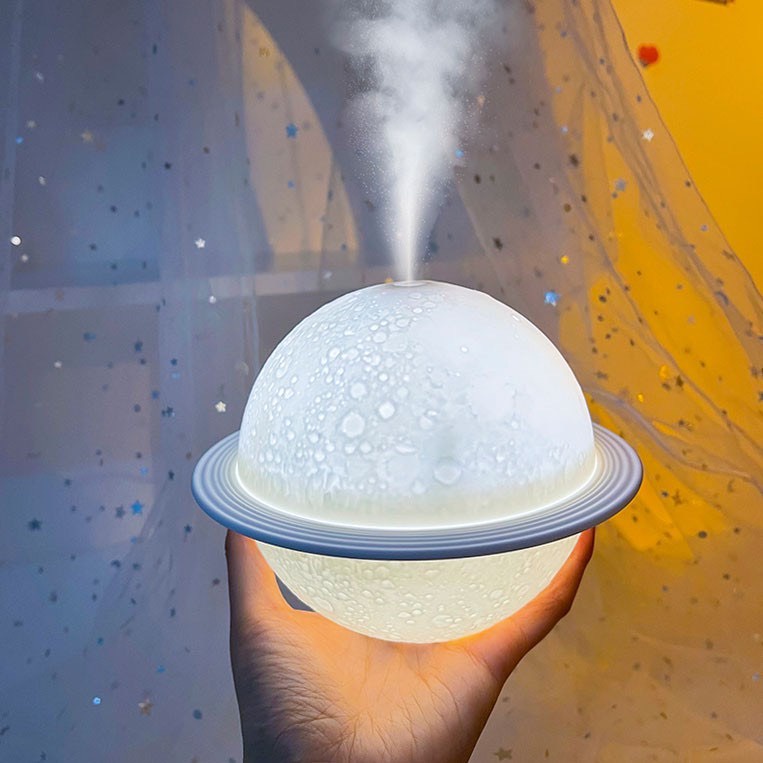 Máy phun sương tạo ẩm kiêm đèn ngủ decor hình sao thổ mẫu mới nhất