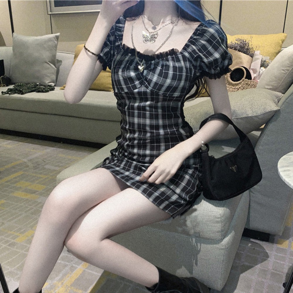 Váy nữ , váy đầm nữ cổ vuông cộc tay , tay bồng ren họa tiết kẻ caro nữ tính ATILA.SHOP | BigBuy360 - bigbuy360.vn