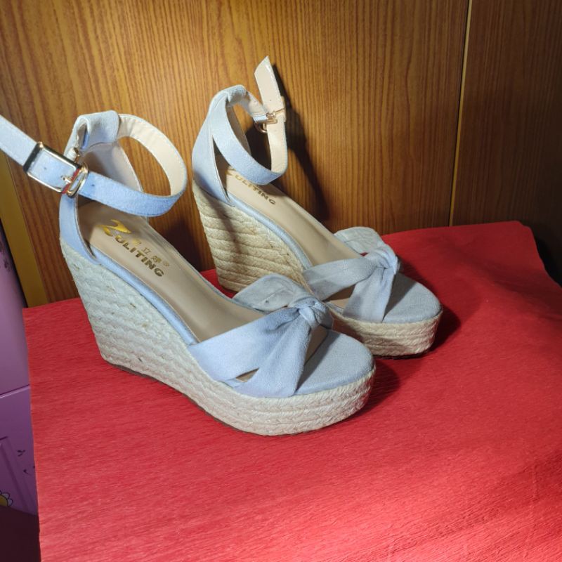 Size nhỏ xuồng 30-43