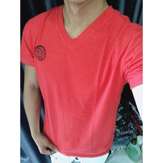 Áo thun cổ tim nam body