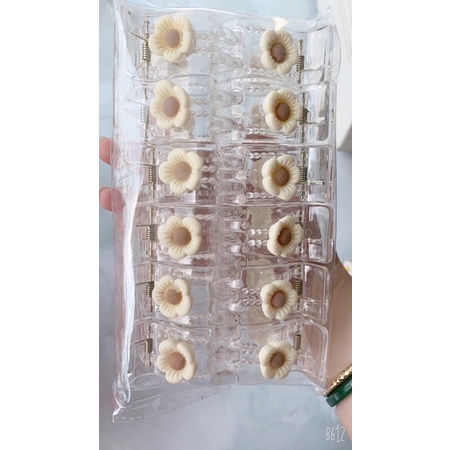 Set 12 kẹp càng cua 5r trắng trong đính hoa xinh xắn