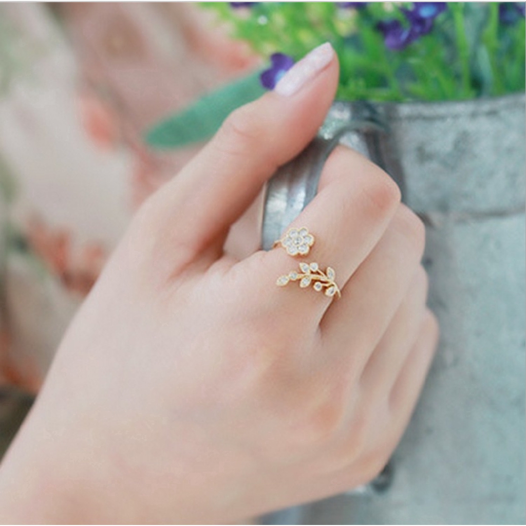Nhẫn họa tiết hoa lá dễ thương đính đá thời trang dành cho nữ
