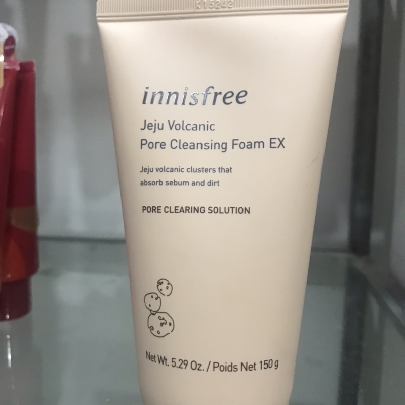 Sữa Rửa Mặt Tro Núi Lửa Innisfree Jeiu volcanic Pore cleansing Foam 150g
