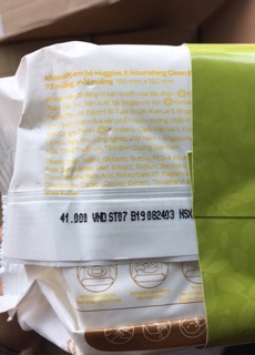 Khăn Giấy Ướt Em Bé Huggies (Bịch 64 miếng)