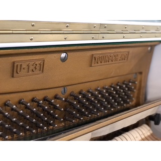 ĐÀN PIANO YOUNG CHANG U131