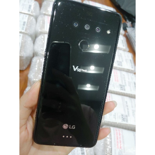 Điện thoại LGV50 cũ ram6 bộ nhớ 128g chiến game ngon.