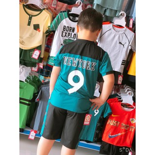 Bộ thể thao bé trai .