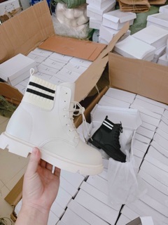 Boot buộc dây cổ len viền sọc dáng boot chiến binh