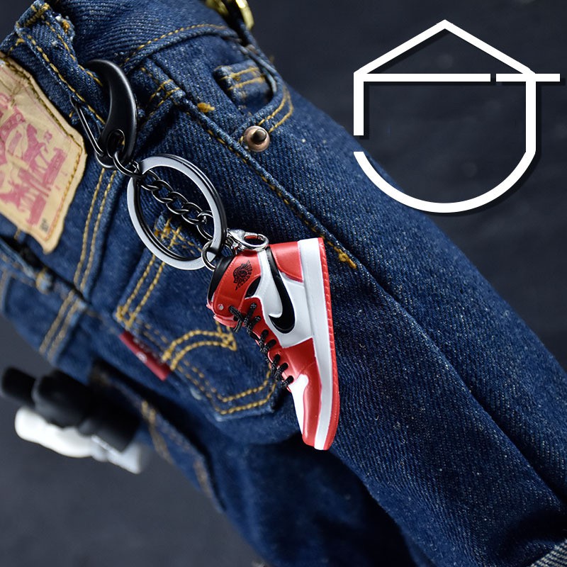 Móc Khóa Giày Jordan 1 Retro Royal Royal - Mô Hình Giày Sneaker Mini