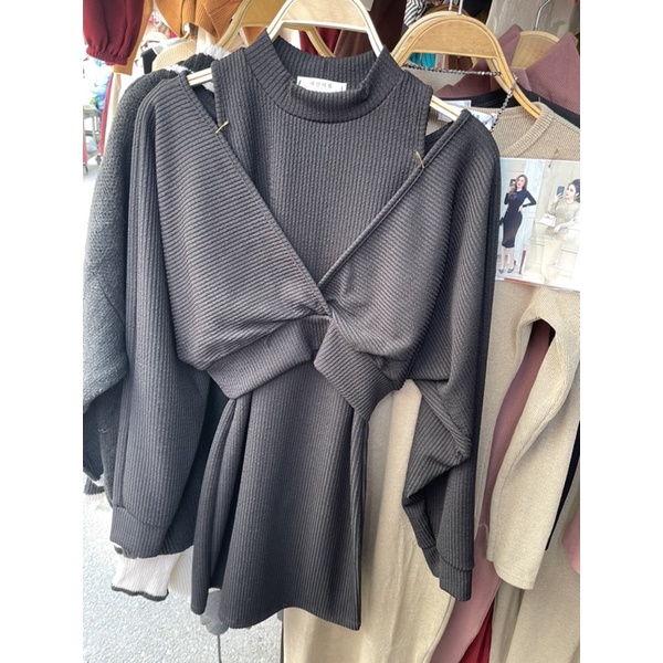 SÉT VÁY TĂM KHOÉT VAI HOETTREND CHẤT ĐẸP MS18891