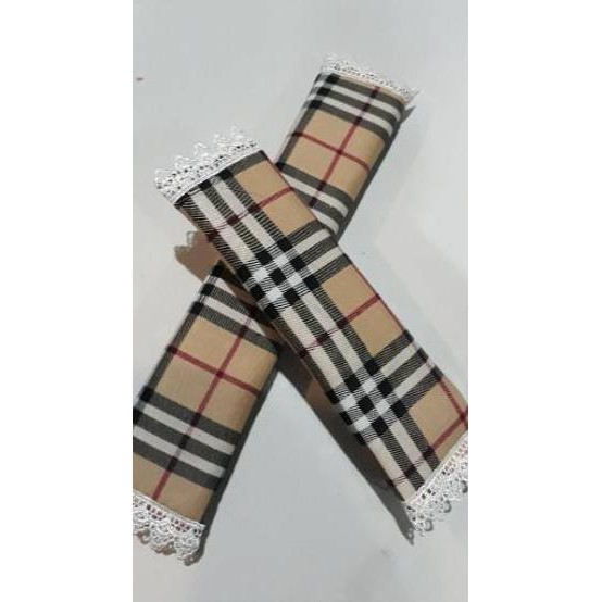 Tay Cầm Cửa Tủ Lạnh Cỡ Lớn In Logo Burberry