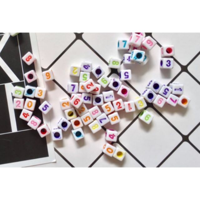 Hạt Nhựa Làm Vòng Tay Chữ Số Trắng