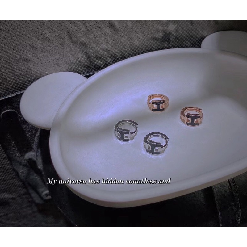 Bông tai bạc nữ chữ H xi kim, Khuyên tai tròn chữ H bạc 925 xi kim Minh Tâm Jewelry