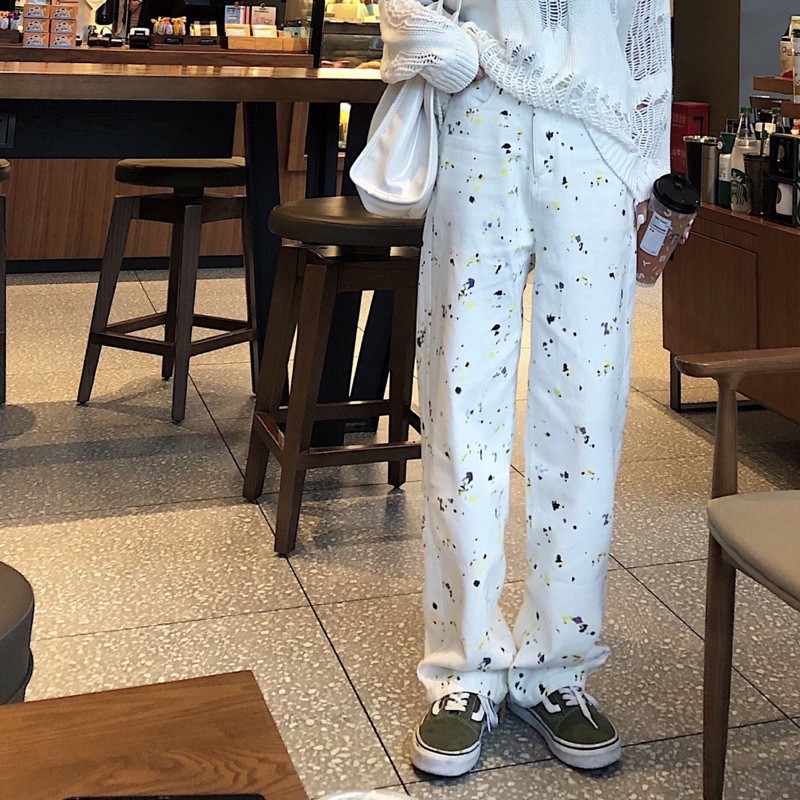 Quần jeans vẩy sơn lạ mắt 🤍