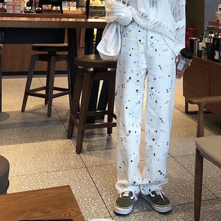 Quần jeans vẩy sơn lạ mắt 🤍