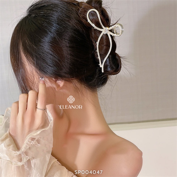 Kẹp tóc nữ càng cua Eleanor Accessories hình nơ đính đá ngọc trai nhân tạo phụ kiện tóc 4047