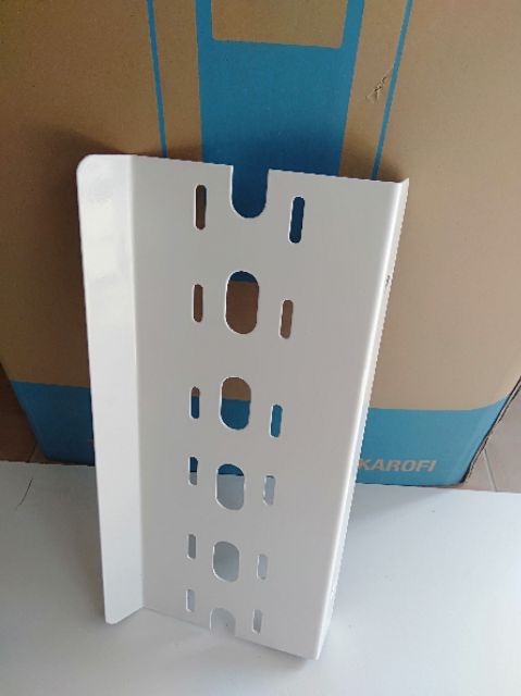 Giá sắt gắn 3 cốc. Dành cho bộ lọc nước thô đầu nguồn