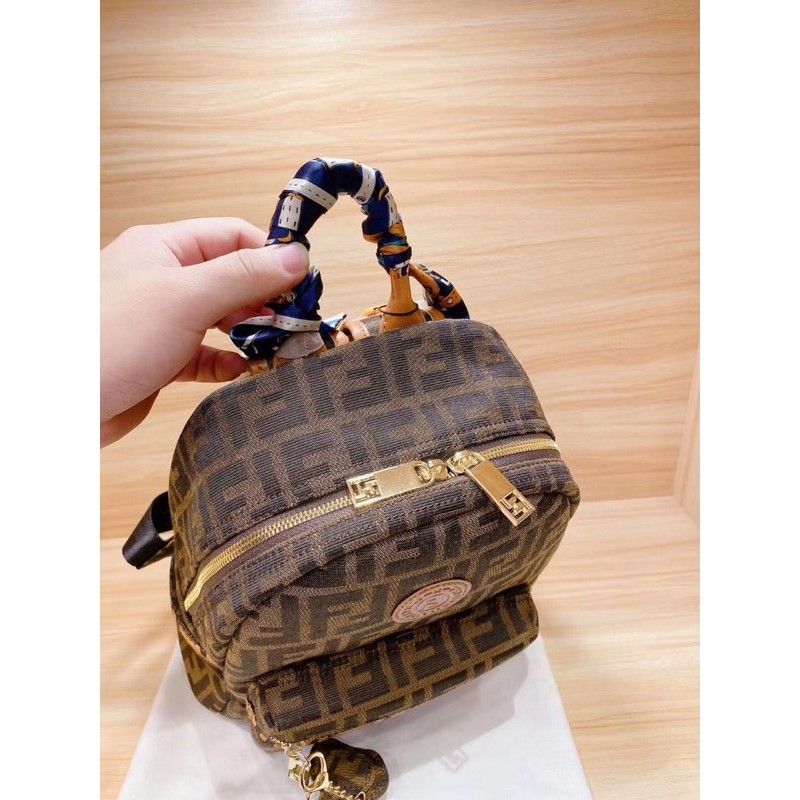 Balo fendi size25cm đẹp xuất sắc luôn ạ