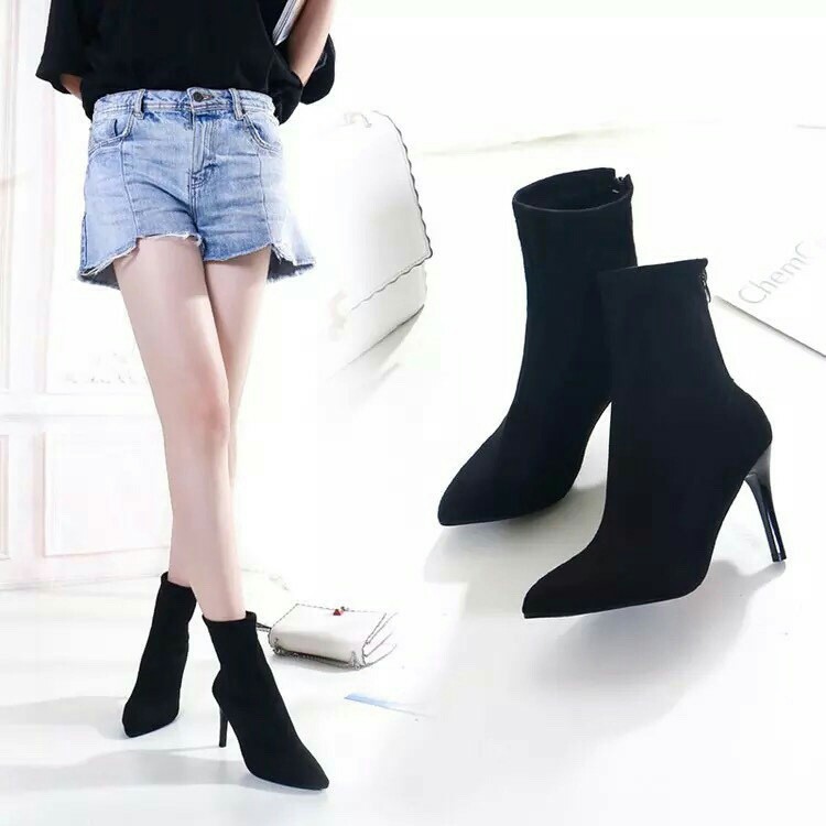 Boot Lửng Da Lộn Gót Nhọn 9 Phân - Fullbox