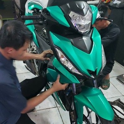 Samurai Paint - Chai sơn màu xanh candy Y017