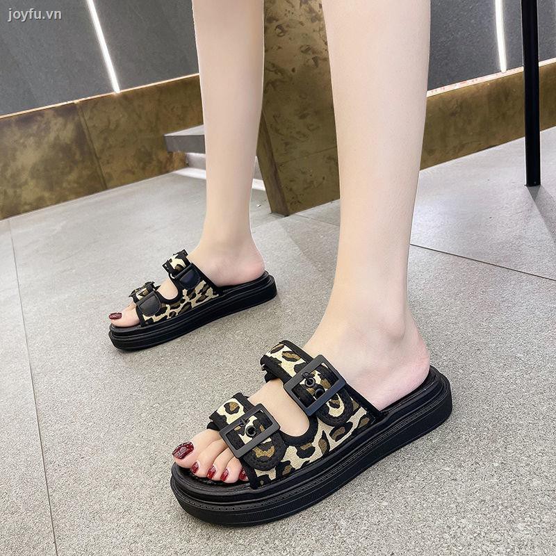[Sandals and slippers] Net red fashion leopard print flat-soled sandals slippers female summer wear new year thick-soled open-toed
